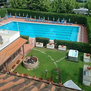Aurora Wellness & Aparthotel